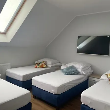 Noclegi Budomas - Szymanow - Parkigfree 3* Psary (Trzebnica)