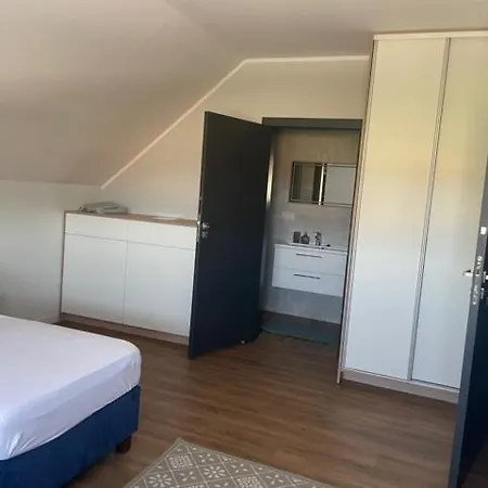 Bed & Breakfast Noclegi Budomas - Szymanow - Parkigfree