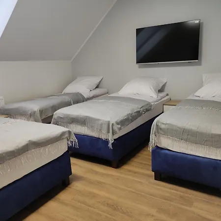 Noclegi Budomas - Szymanow - Parkigfree 3*