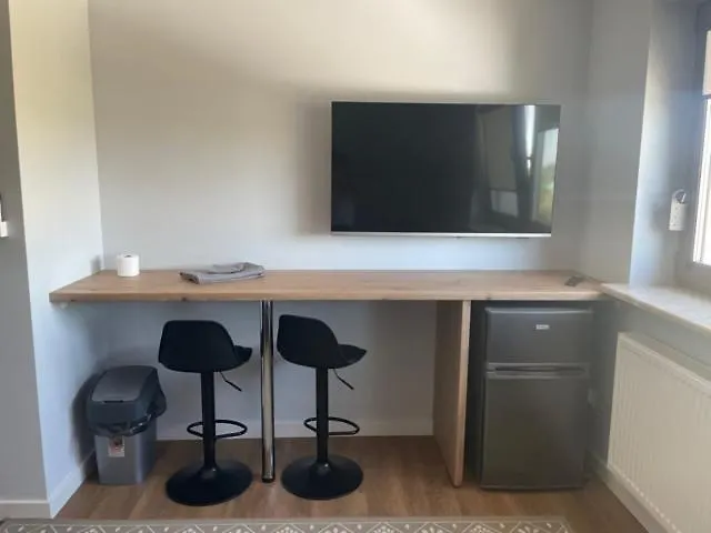 Budomas Wroclaw-szymanow Parkigfree Smarttv 3* Psary