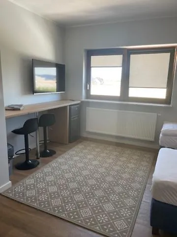 Budomas Wroclaw-szymanow Parkigfree Smarttv 3* Psary