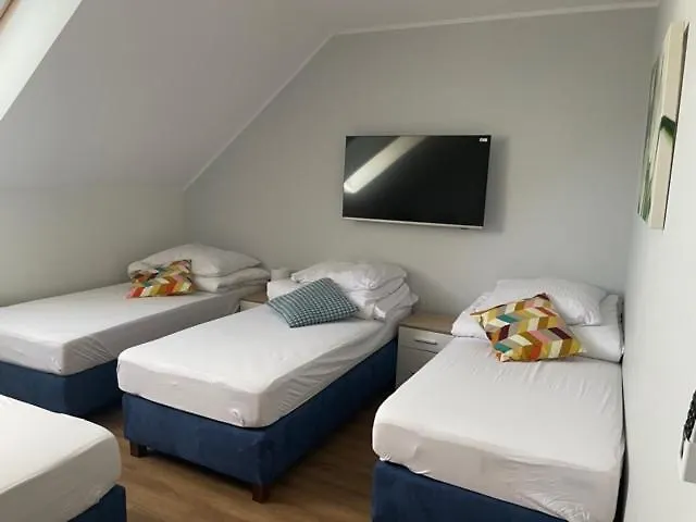 Budomas Wroclaw-szymanow Parkigfree Smarttv Panzió